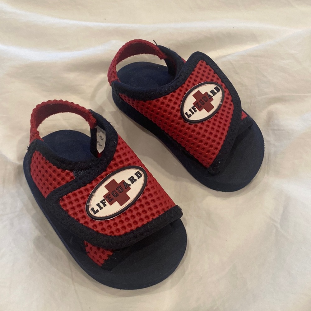 NWOT baby sandals 0-6 months
